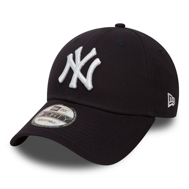 New Era New York Yankees Essential Navy 9FORTY Cap - Cap On