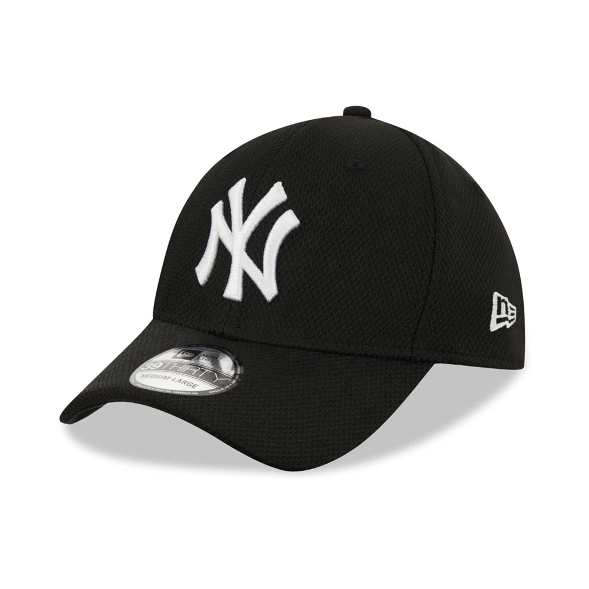 New Era New York Yankees Black 39THIRTY Cap - Cap On