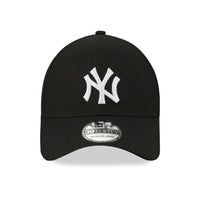 New Era New York Yankees Black 39THIRTY Cap - Cap On