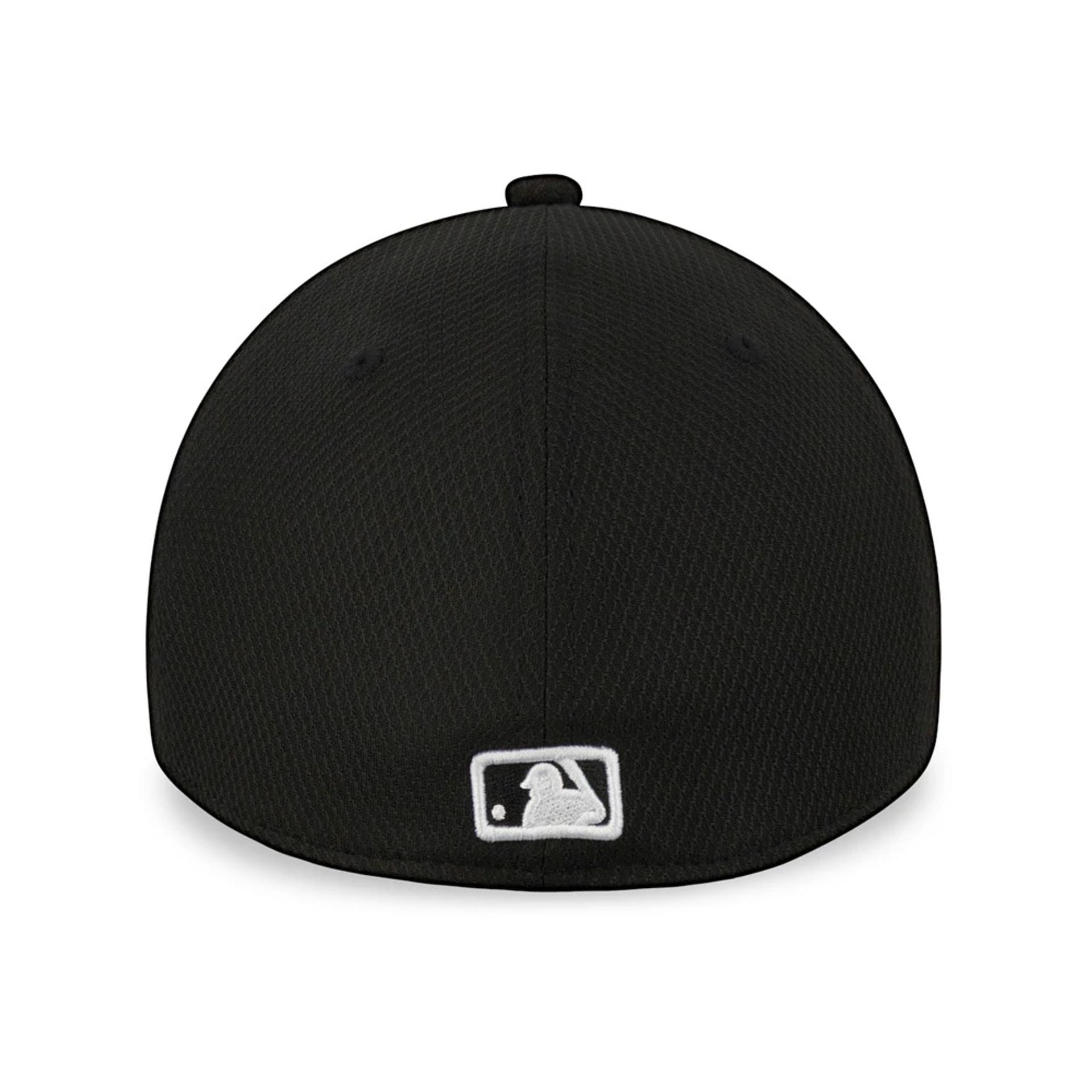 New Era New York Yankees Black 39THIRTY Cap - Cap On