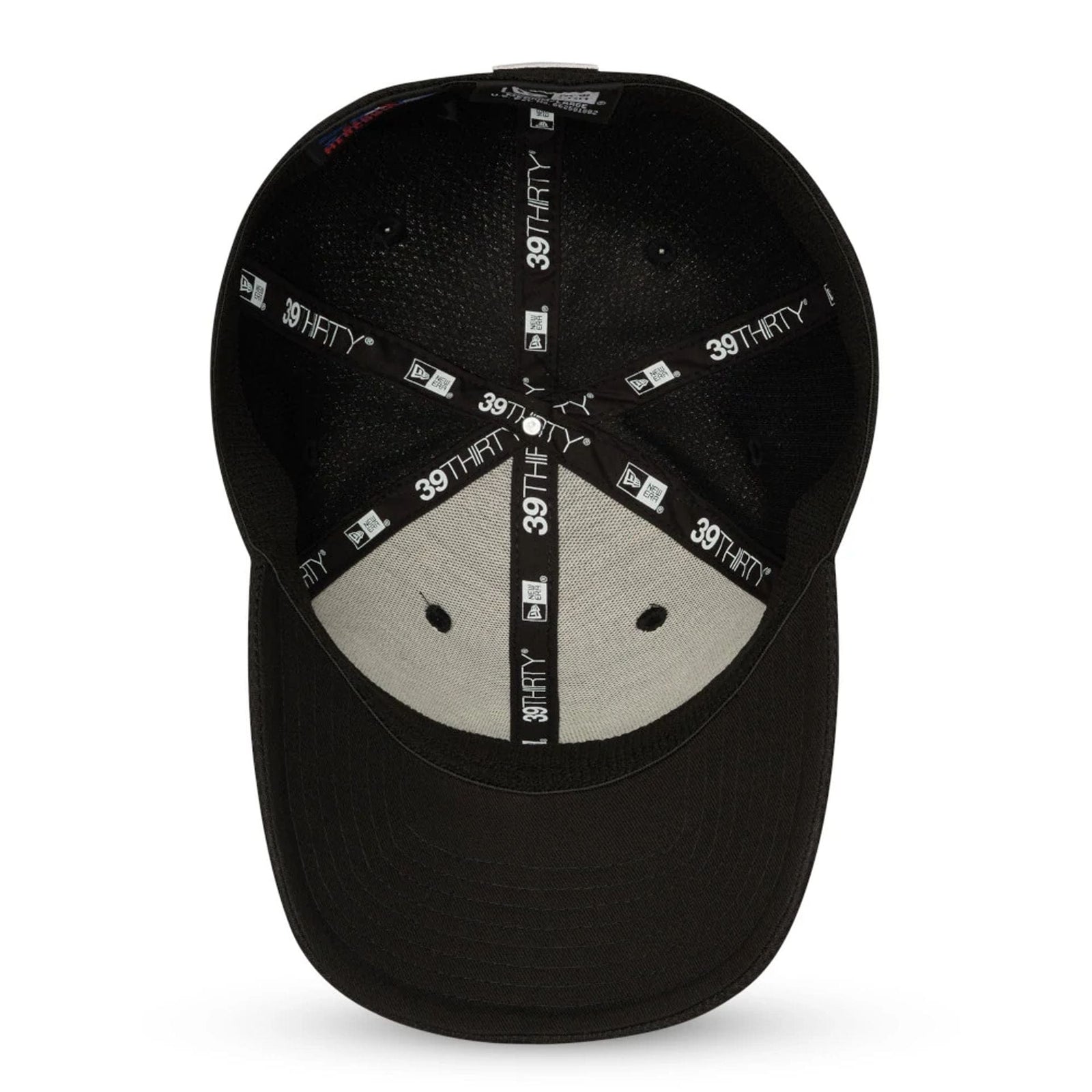 New Era New York Yankees Black 39THIRTY Cap - Cap On