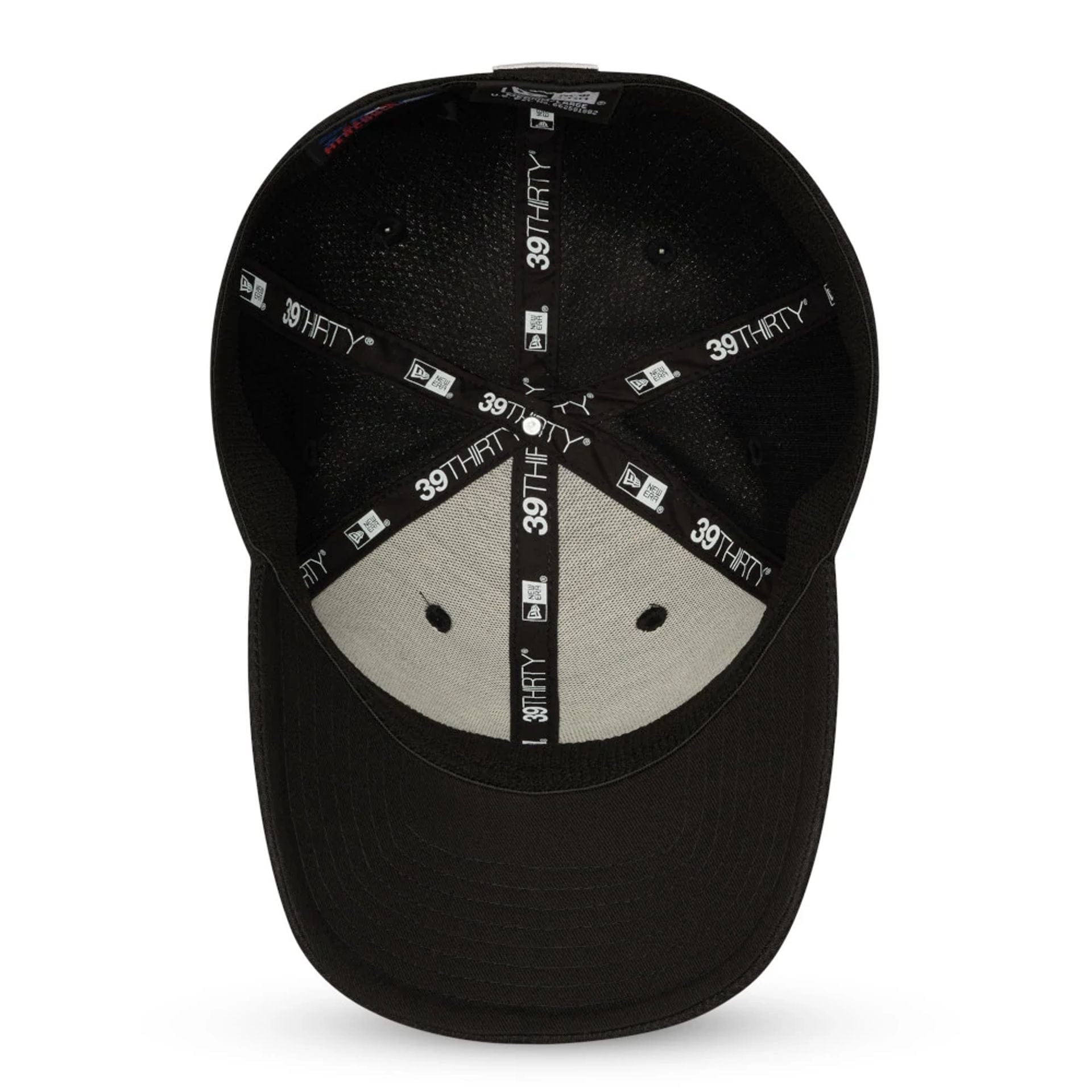 New Era New York Yankees Black 39THIRTY Cap - Cap On