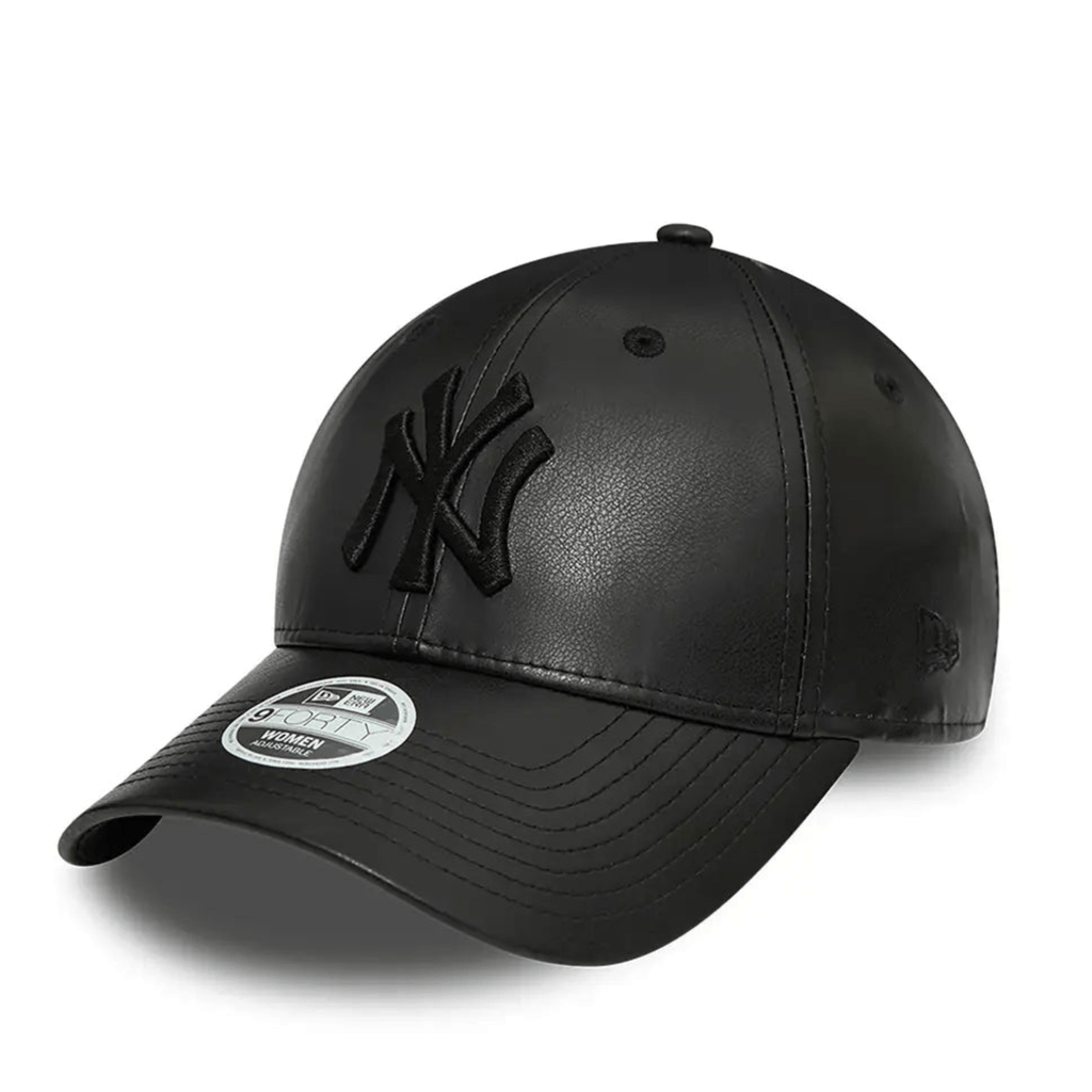 New Era New York Yankees Leather Black 9FORTY Adjustable Cap - Cap On