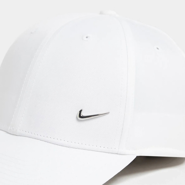 Nike Club Structured Metal Swoosh Cap