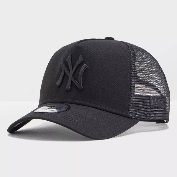 New Era 9Forty New York Yankees Trucker Cap