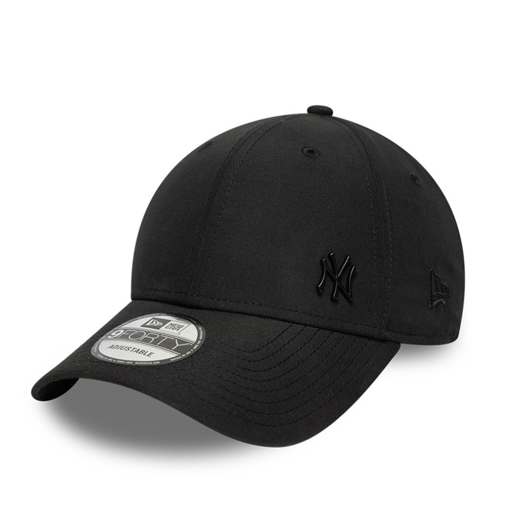 New York Yankees MLB Tonal Flawless Black 9FORTY Adjustable Cap - Cap On Right side