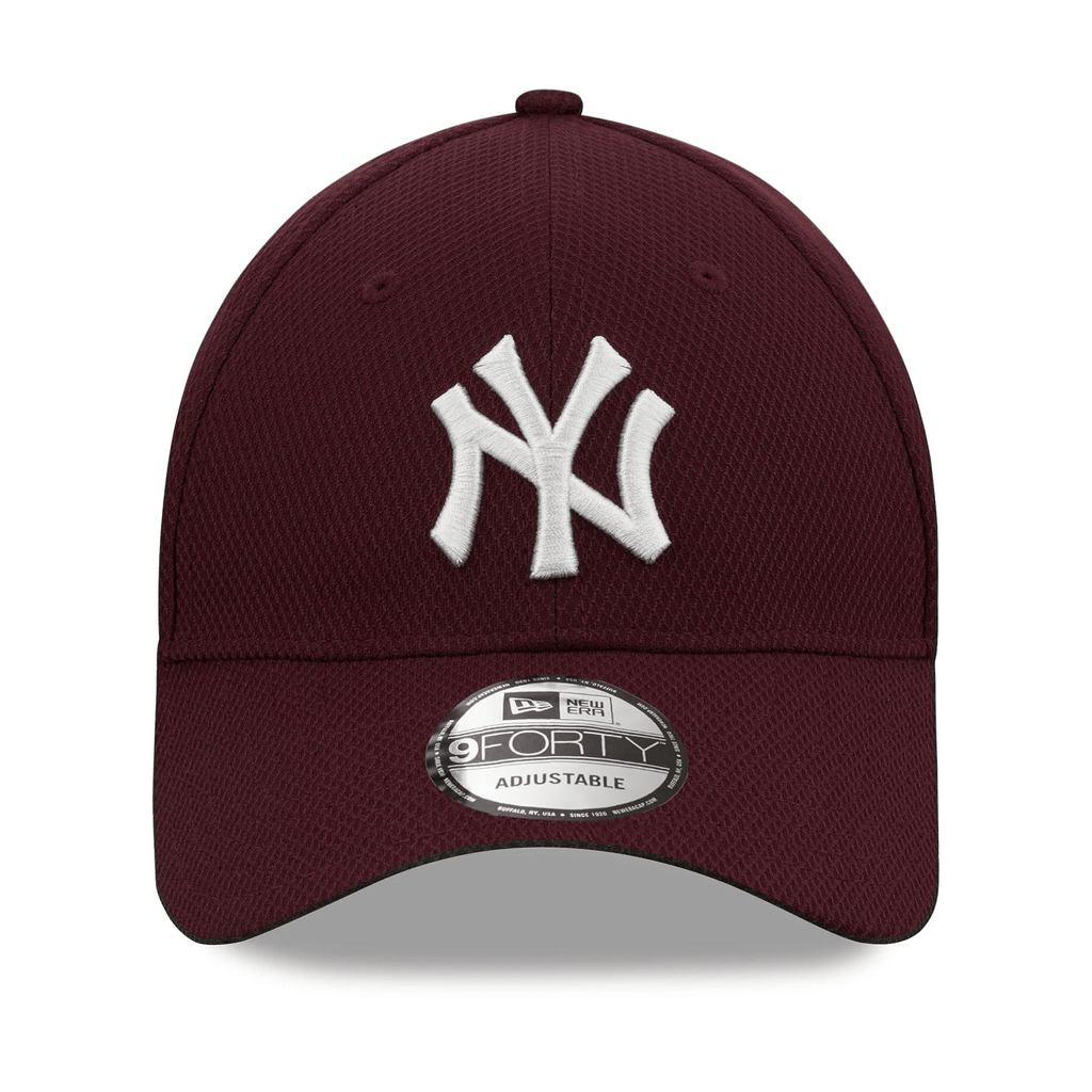 New Era New York Yankees 9FORTY Diamond Burgundy Adjustable Cap League Essential - Cap On