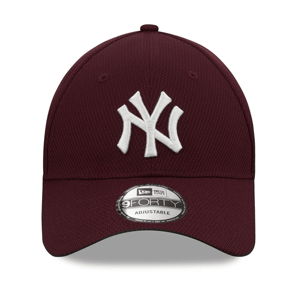 New Era New York Yankees 9FORTY Diamond Burgundy Adjustable Cap League Essential - Cap On