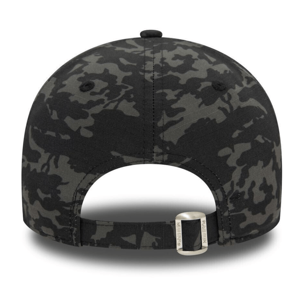 New Era Los Angeles Lakers Camo 9FORTY Cap - Cap On