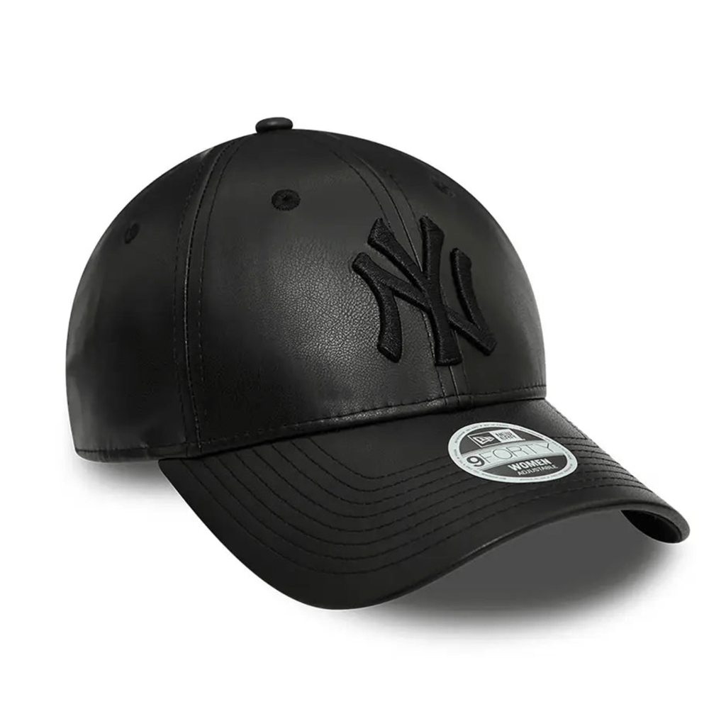 New Era New York Yankees Leather Black 9FORTY Adjustable Cap - Cap On