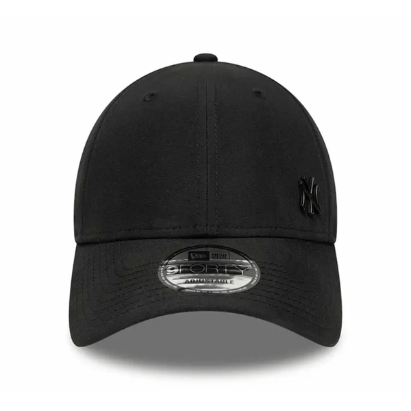 New York Yankees MLB Tonal Flawless Black 9FORTY Adjustable Cap - Cap On Front