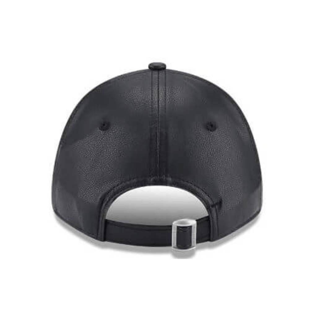 New Era New York Yankees Leather Black 9FORTY Adjustable Cap - Cap On