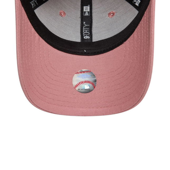 New Era New York Yankees Essential Youth Pink 9FORTY Cap - Cap On