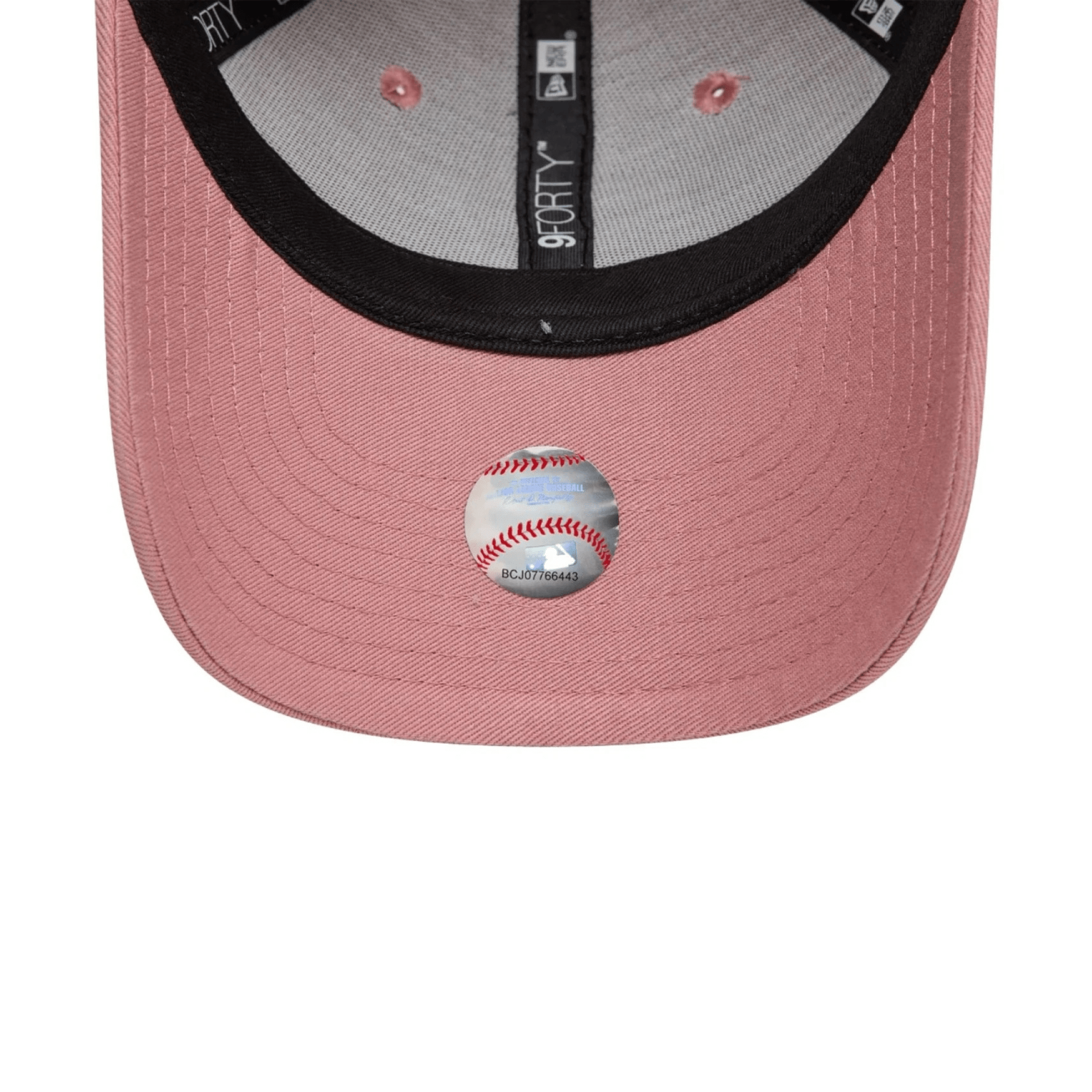 New Era New York Yankees Essential Youth Pink 9FORTY Cap - Cap On