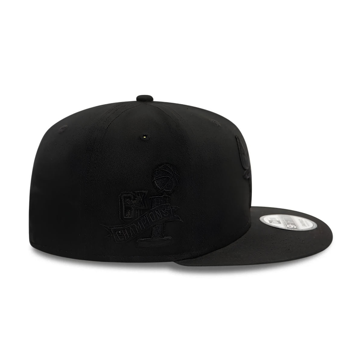 New Era Chicago Bulls NBA Monochrome Black 9FIFTY Snapback Cap