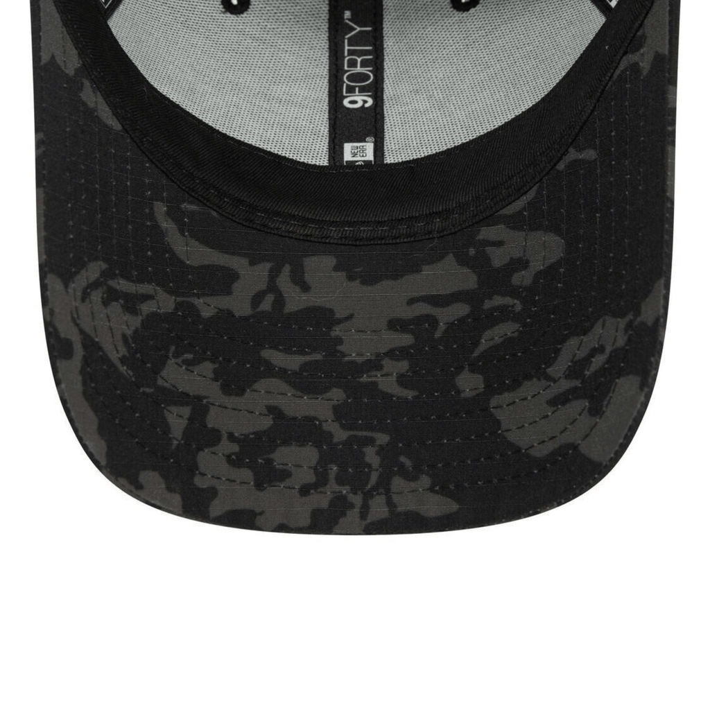 New Era Los Angeles Lakers Camo 9FORTY Cap - Cap On