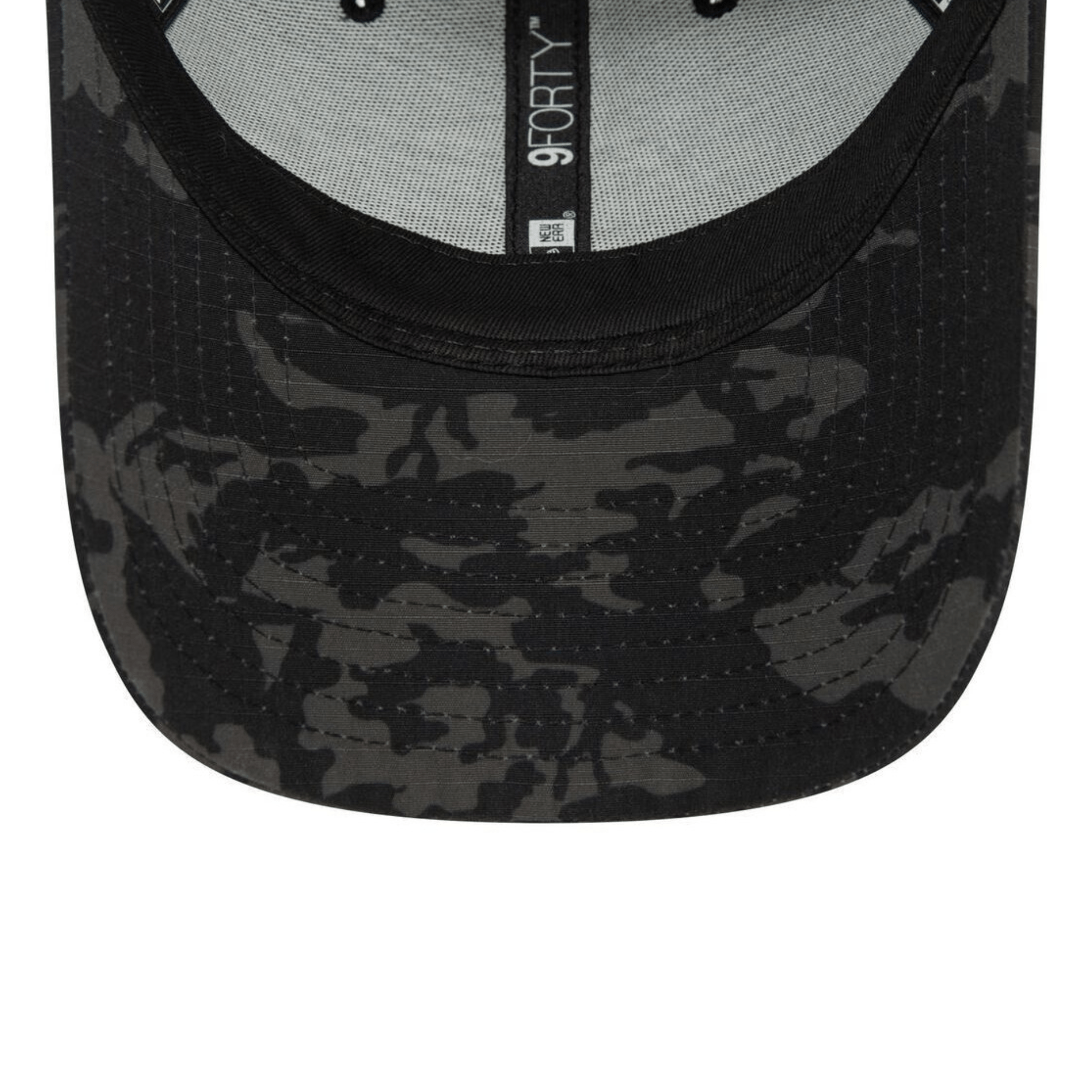 New Era Los Angeles Lakers Camo 9FORTY Cap - Cap On
