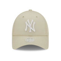 New Era New York Yankees Women's MLB League Essential Light Beige 9FORTY Cap