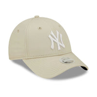 New Era New York Yankees Women's MLB League Essential Light Beige 9FORTY Cap