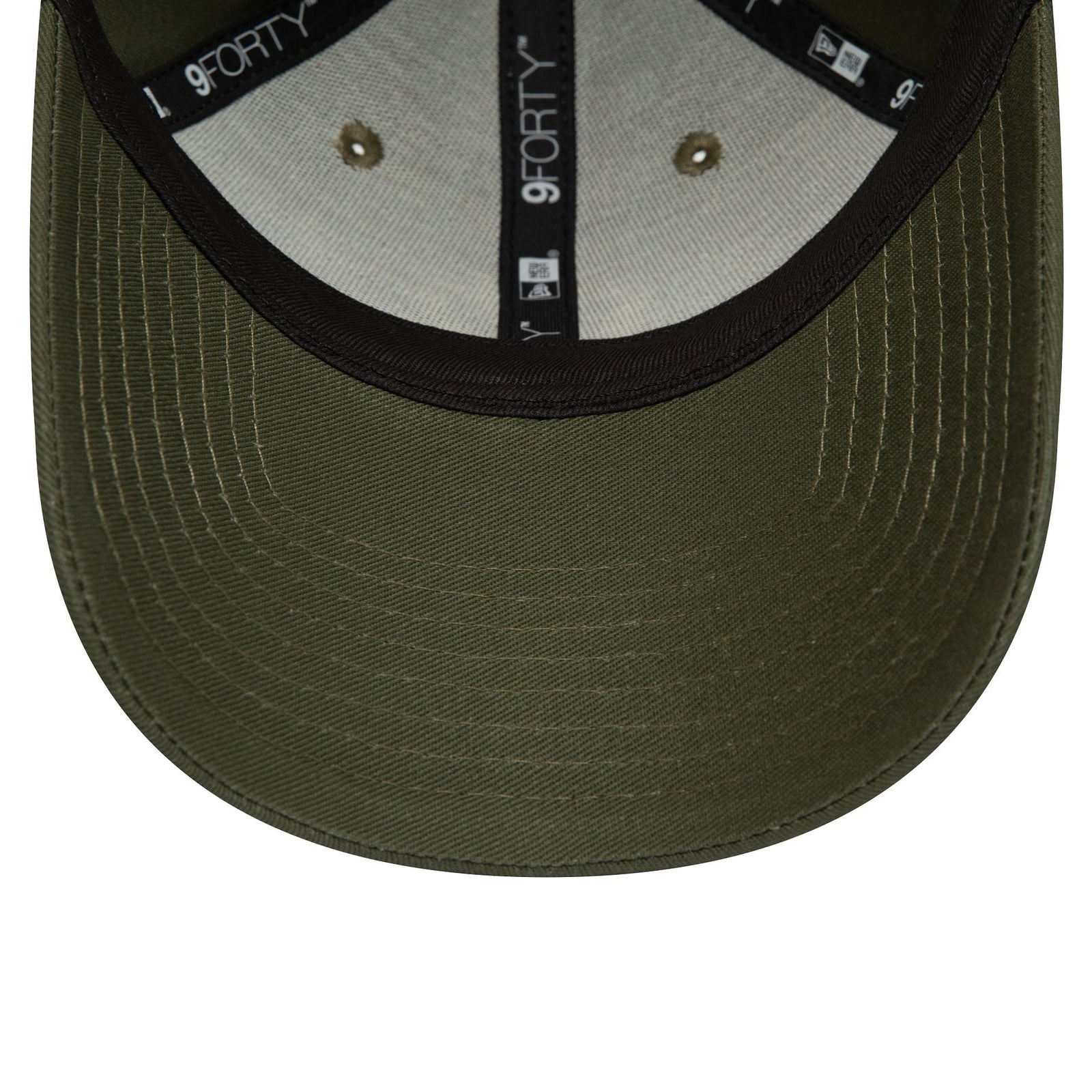 New Era New York Yankees Womens League Essential Green 9FORTY Adjustable Cap - Cap On