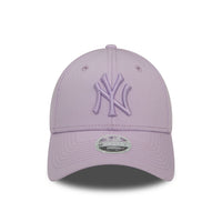 New Era New York Yankees Womens League Essential Lilac 9FORTY Adjustable Cap - Cap On