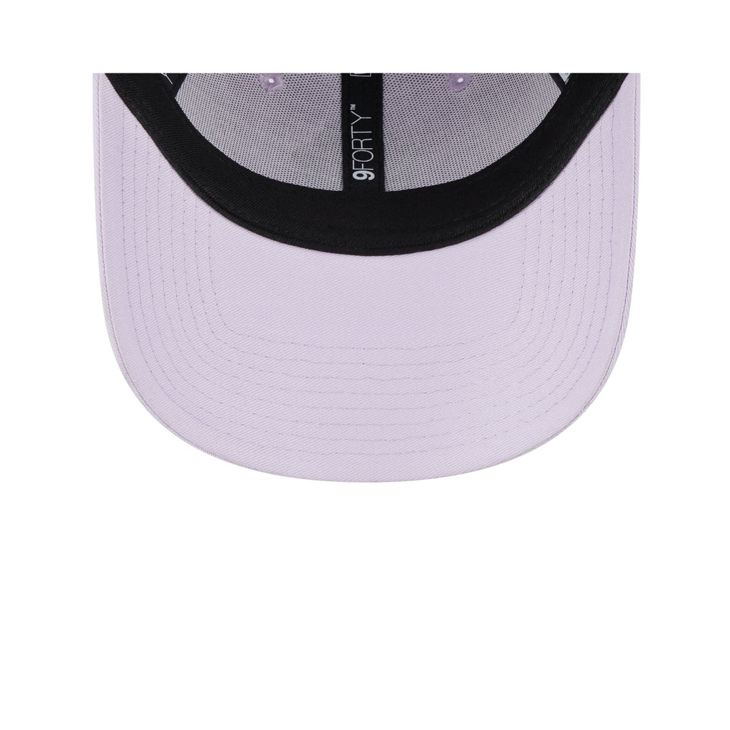 New Era New York Yankees Womens League Essential Lilac 9FORTY Adjustable Cap - Cap On