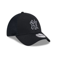New Era New York Yankees MLB Evergreen Neo Black 39THIRTY Stretch Fit Cap