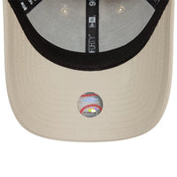 New Era New York Yankees League Essential Stone 9FORTY Adjustable Cap - Cap On