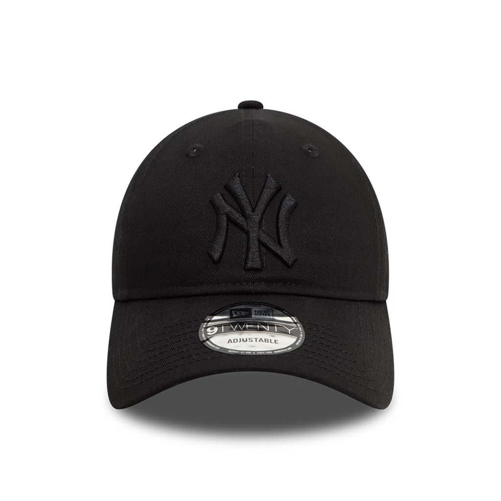 New Era New York Yankees League Essential Black On Black 9TWENTY Adjustable Cap - Cap On