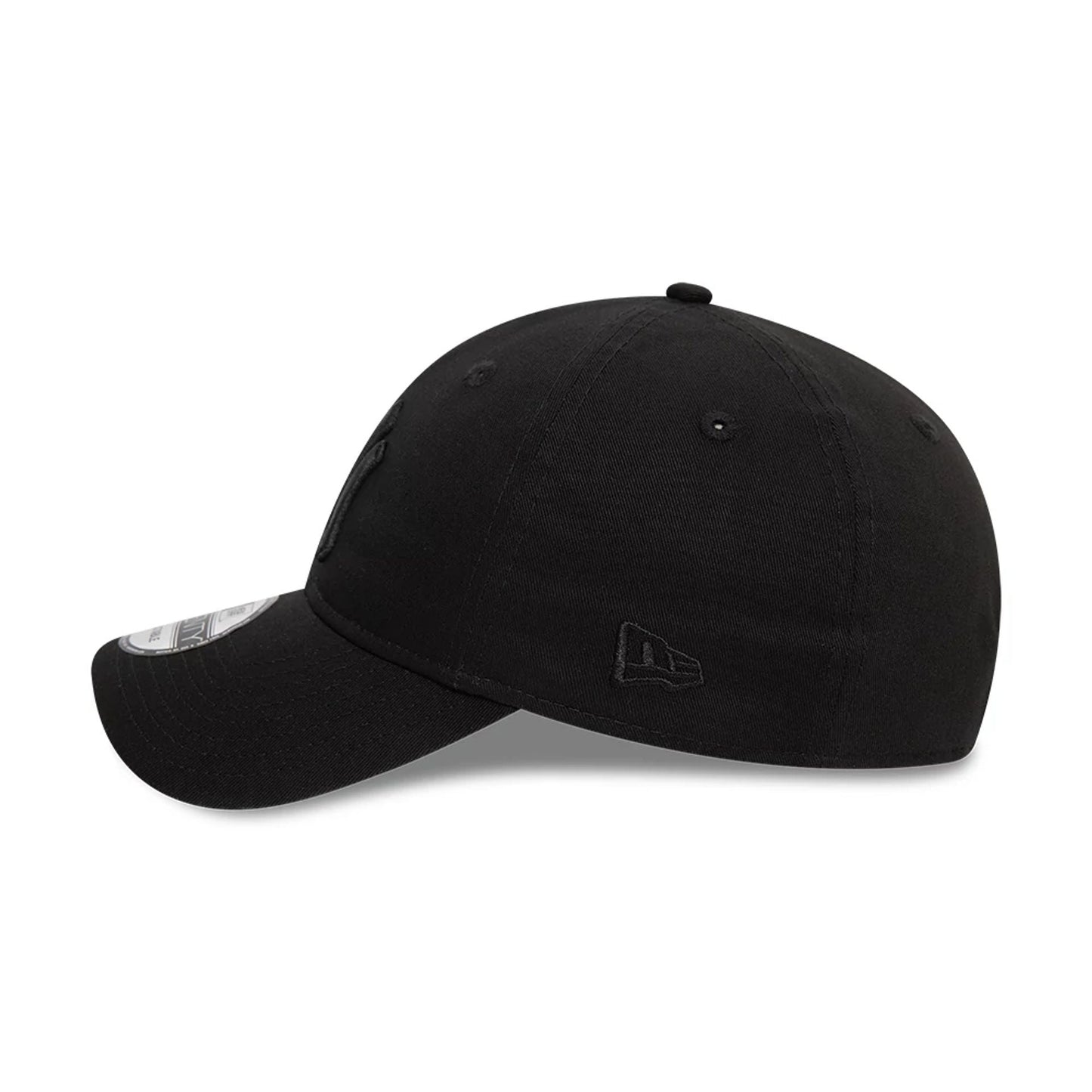 New Era New York Yankees League Essential Black On Black 9TWENTY Adjustable Cap - Cap On