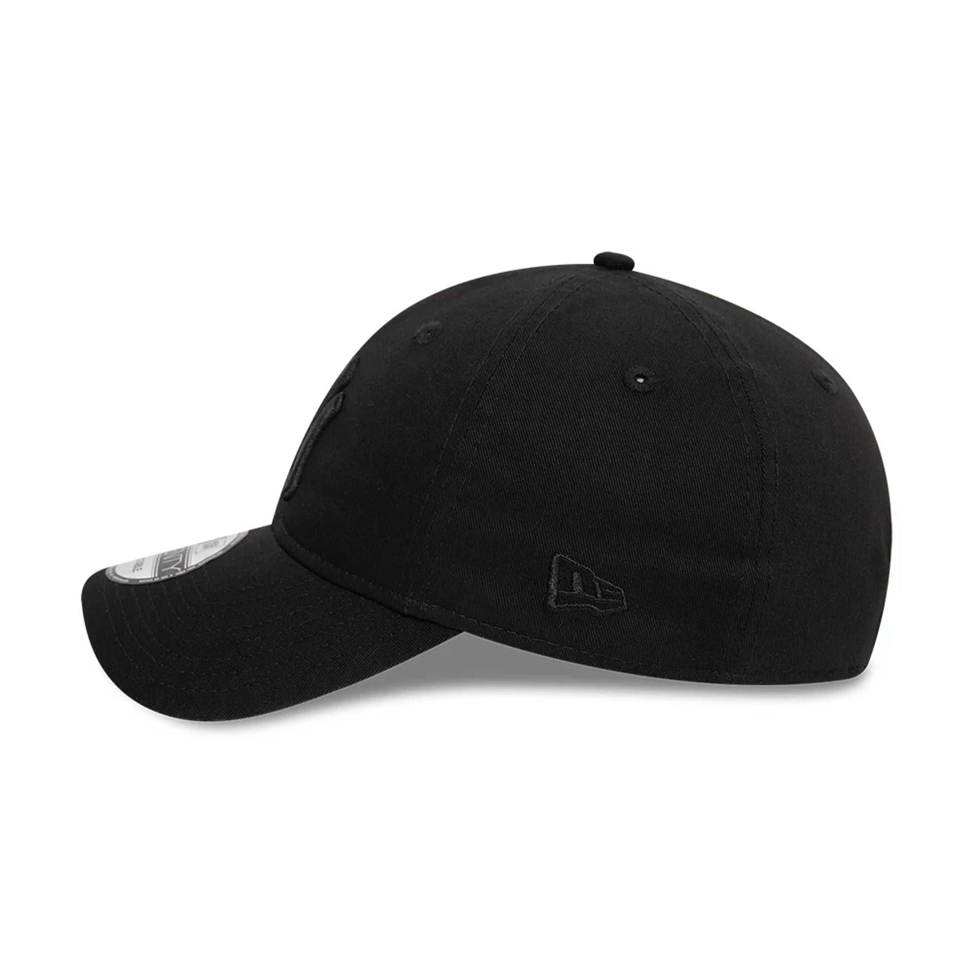 New Era New York Yankees League Essential Black On Black 9TWENTY Adjustable Cap - Cap On