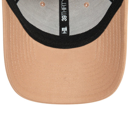 New Era New York Yankees League Essential Beige 39THIRTY Stretch Fit Cap - Cap On