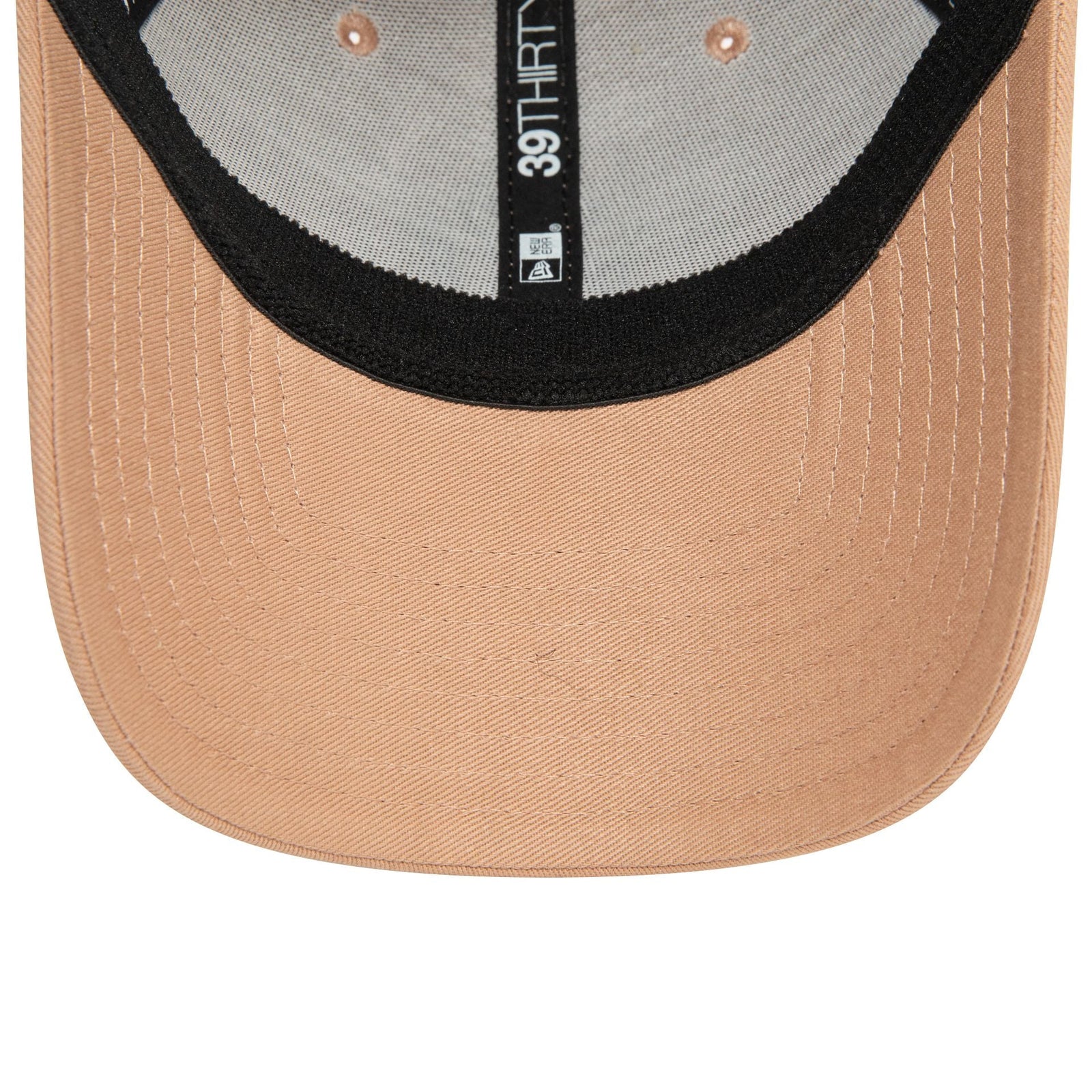 New Era New York Yankees League Essential Beige 39THIRTY Stretch Fit Cap - Cap On