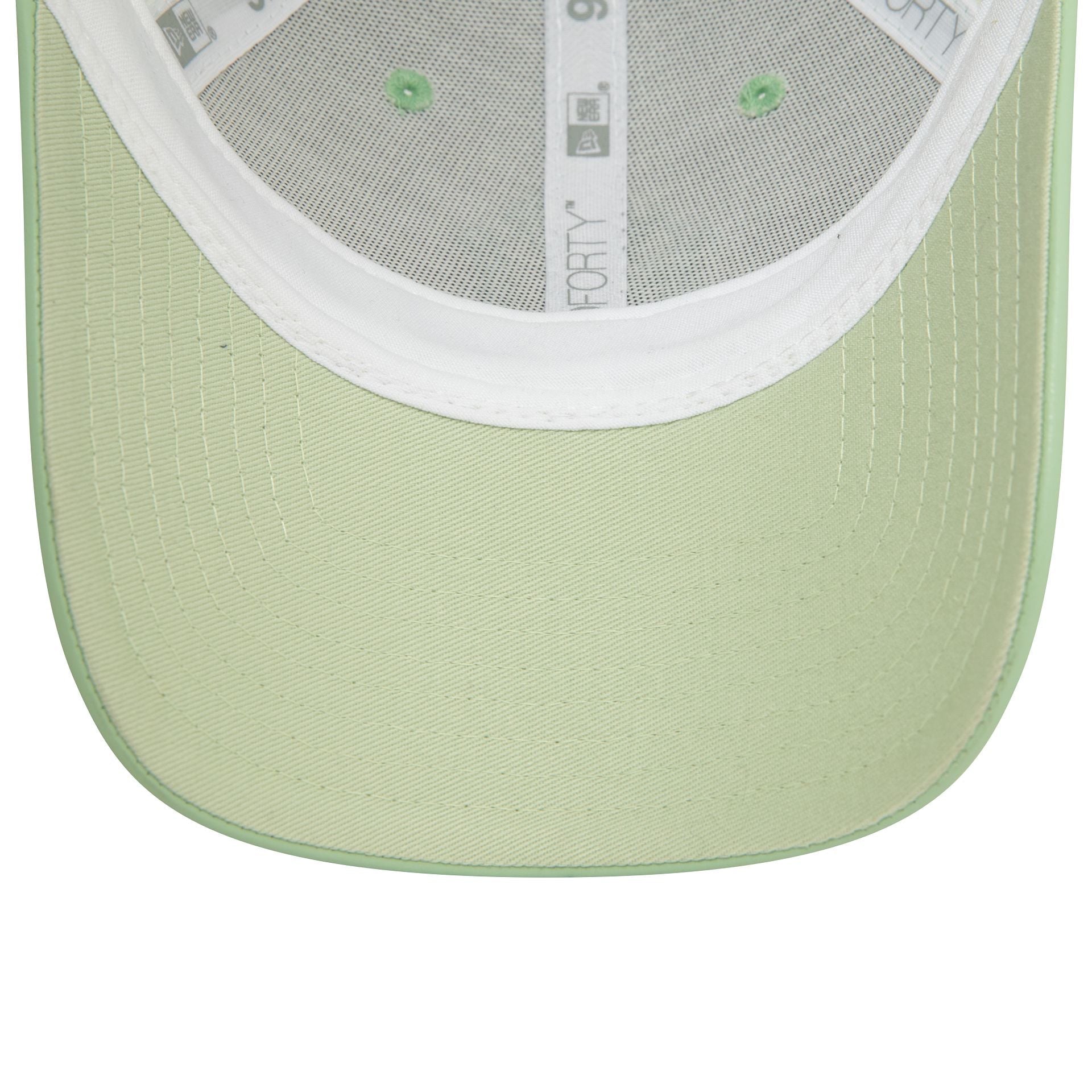 New Era New York Yankees Womens Pu Leather Green 9FORTY Adjustable Cap - Cap On