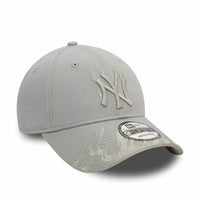 New Era 9FORTY New York Yankees Cap Fire - Cap On