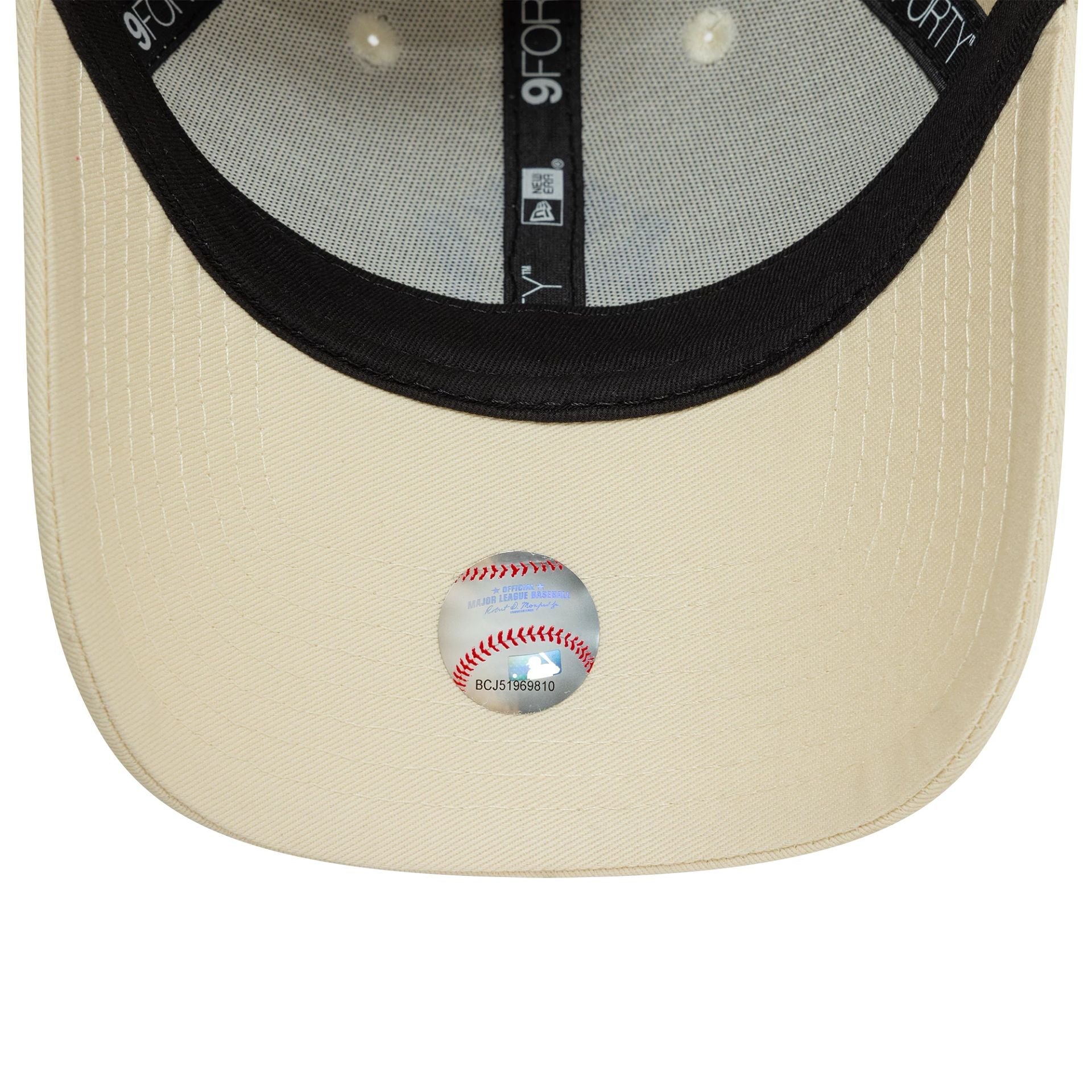 New Era New York Yankees Womens League Essential Cream 9FORTY Adjustable Cap - Cap On