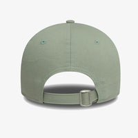 New Era New York Yankees Womens Metallic Pastel Green 9FORTY Adjustable Cap - Cap On