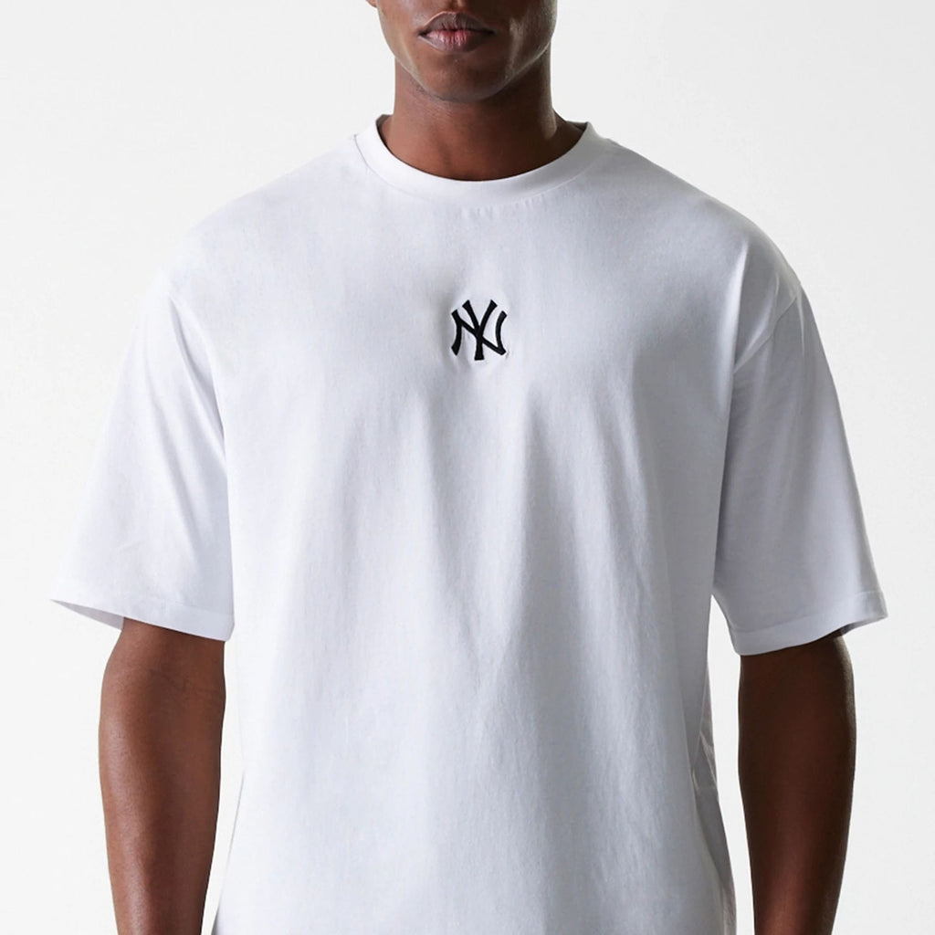 New Era New York Yankees MLB League Essential White Oversized T-Shirt