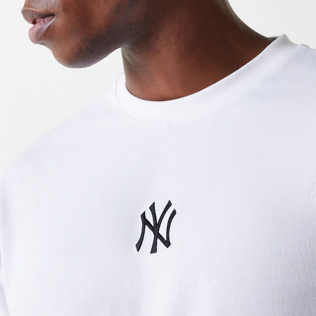 New Era New York Yankees MLB League Essential White Oversized T-Shirt