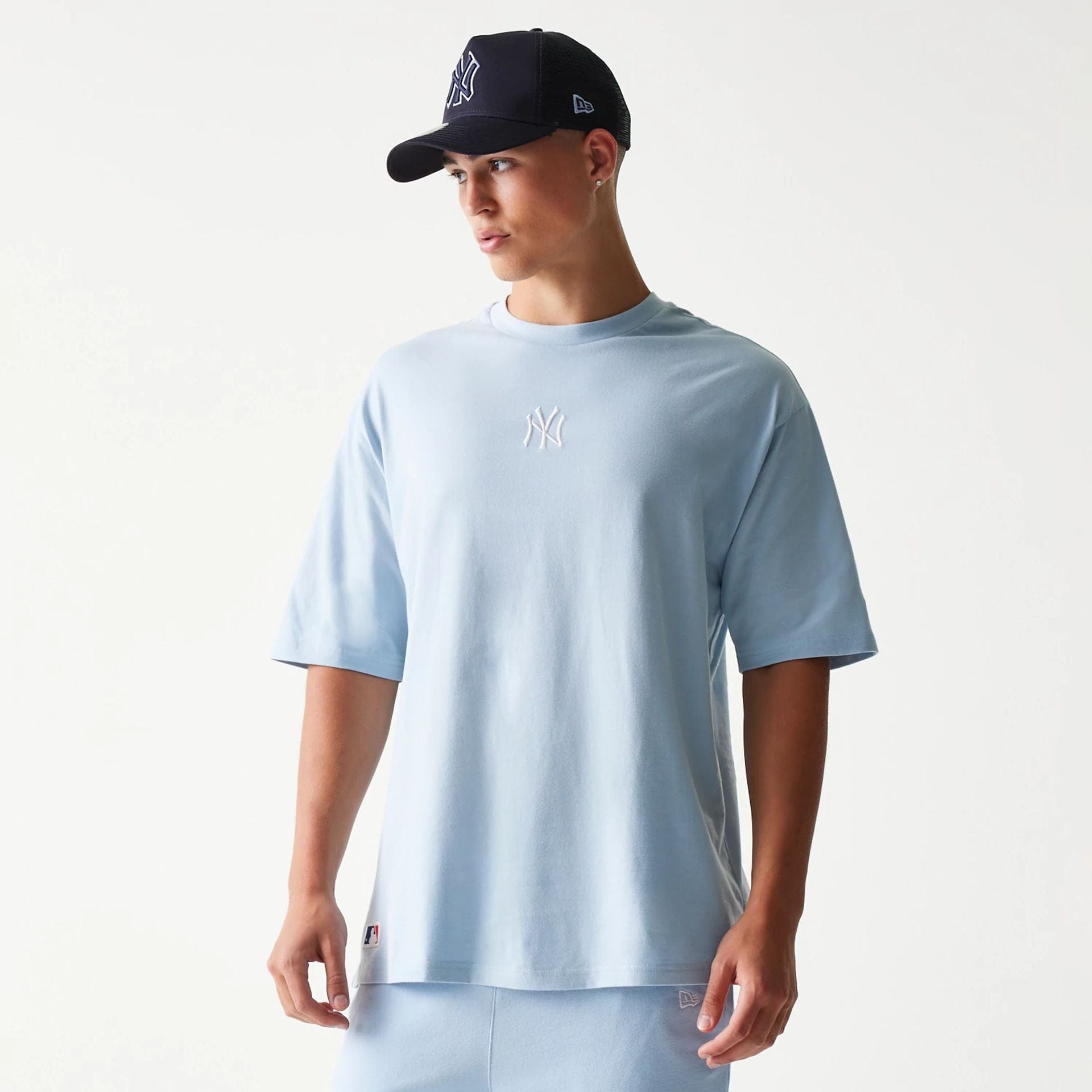New Era New York Yankees MLB Midi Pastel Blue Oversized T-Shirt