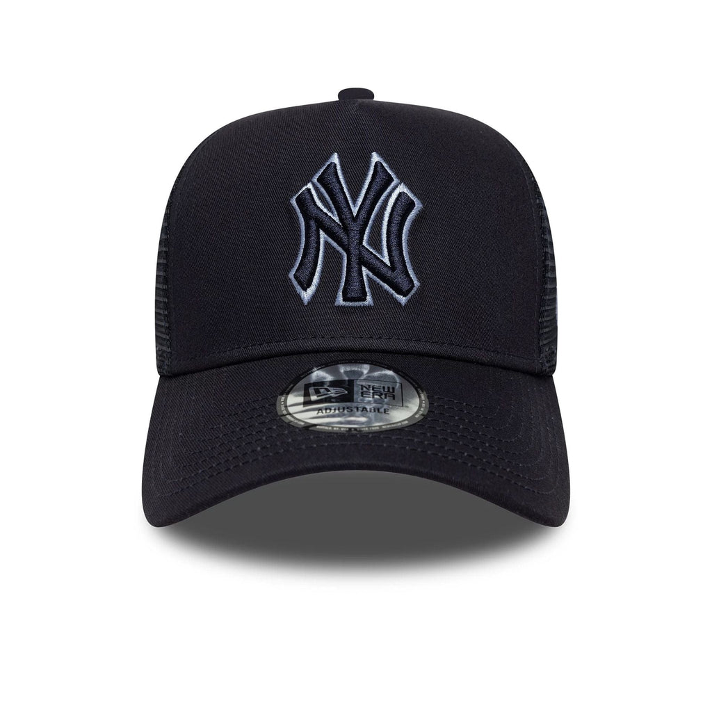 New Era New York Yankees MLB Team Outline Navy E-Frame Trucker Cap