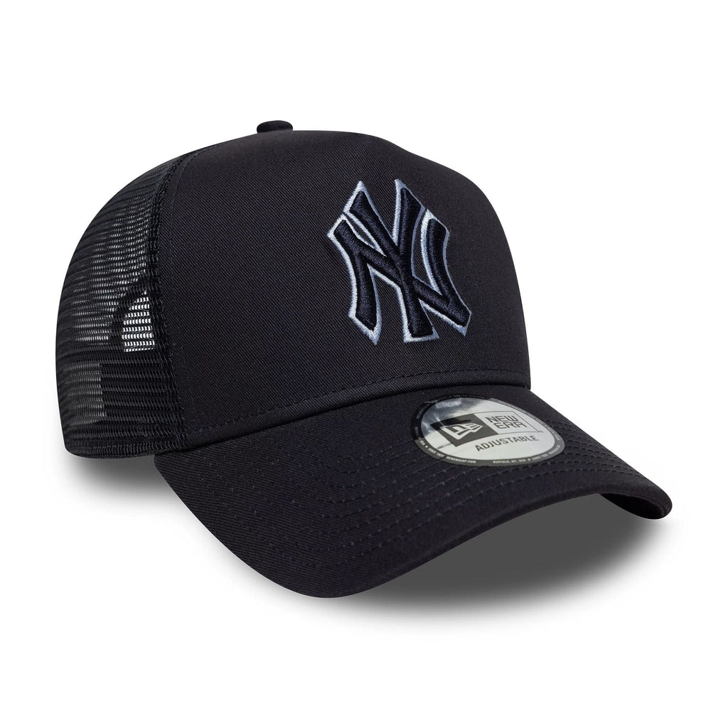 New Era New York Yankees MLB Team Outline Navy E-Frame Trucker Cap