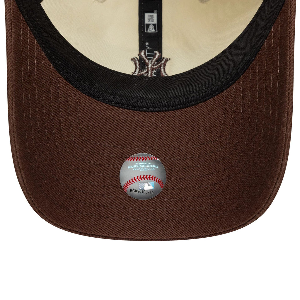New Era New York Yankees MLB Mini Logo Dark Brown 9TWENTY Adjustable Cap