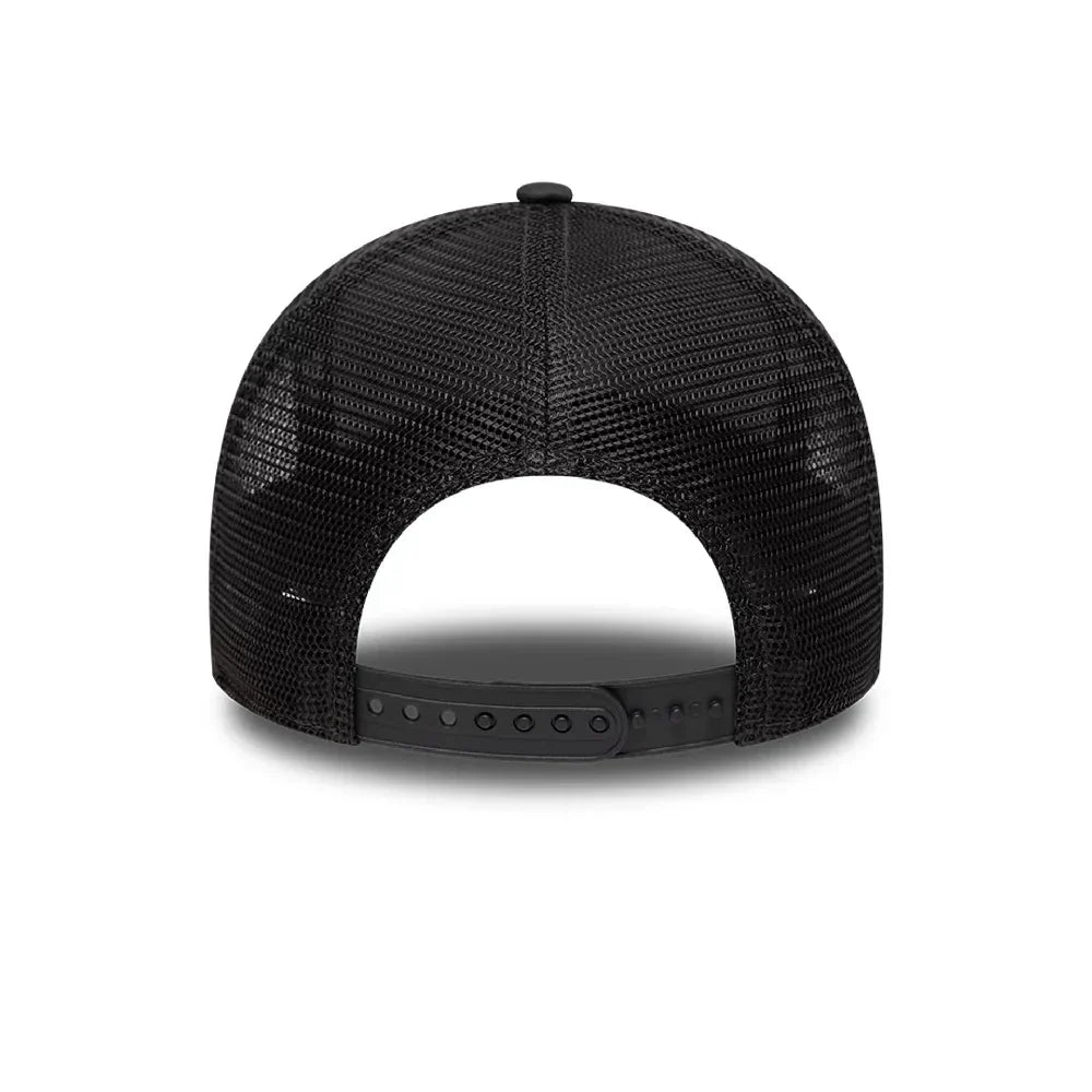 New Era Chicago Bulls NBA Outline Charcoal 9FORTY E-Frame Trucker Cap