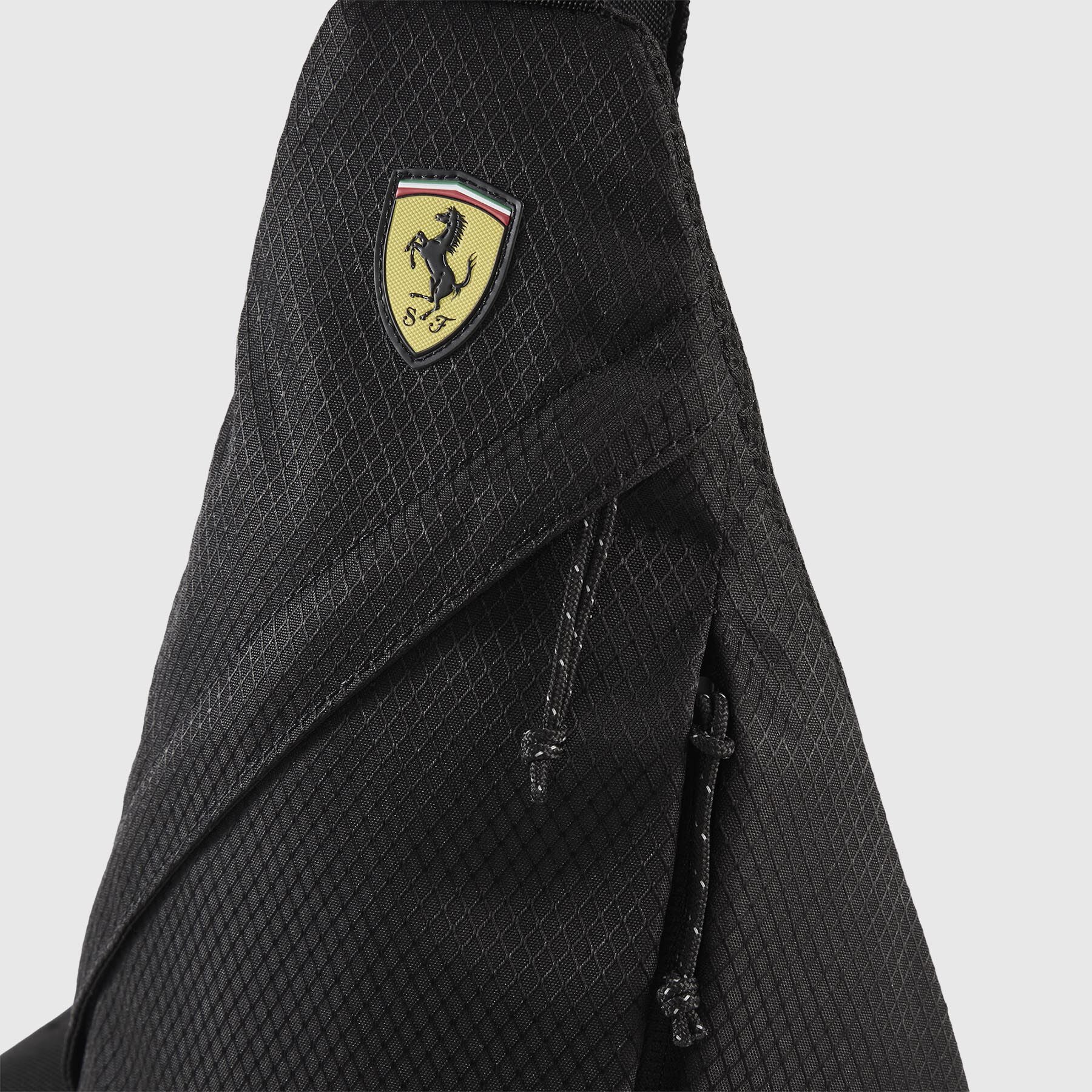 Scuderia Ferrari F1 PUMA Portable Bag