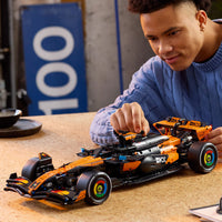 McLaren F1 LEGO® Technic MCL39 Set