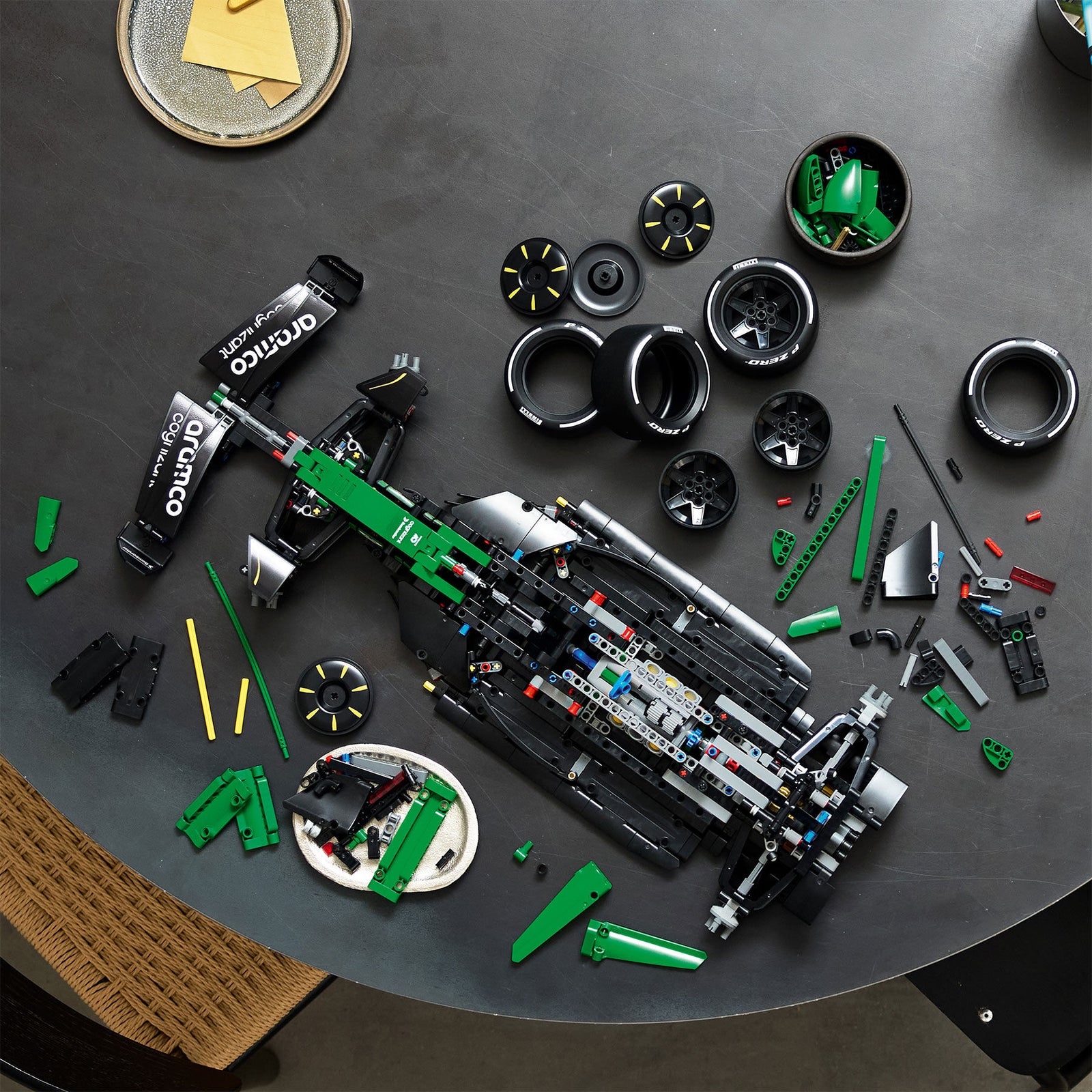 Aston Martin F1 Team LEGO Technic Aston Martin Aramco AMR25 F1 Car