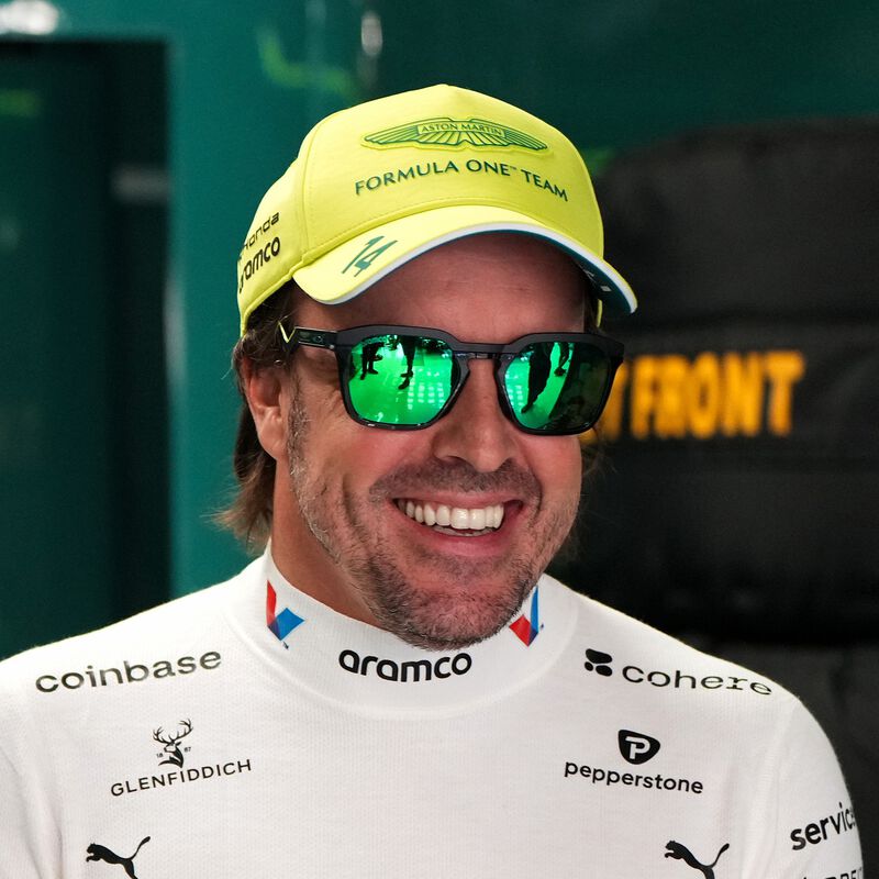 Aston Martin F1 Team Oakley HSTN Metal Aston Martin Aramco F1® Team