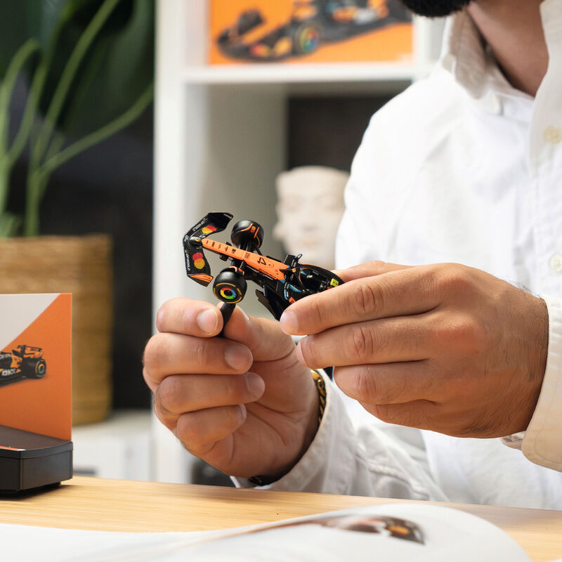 McLaren Racing Scale Model Advent Calendar