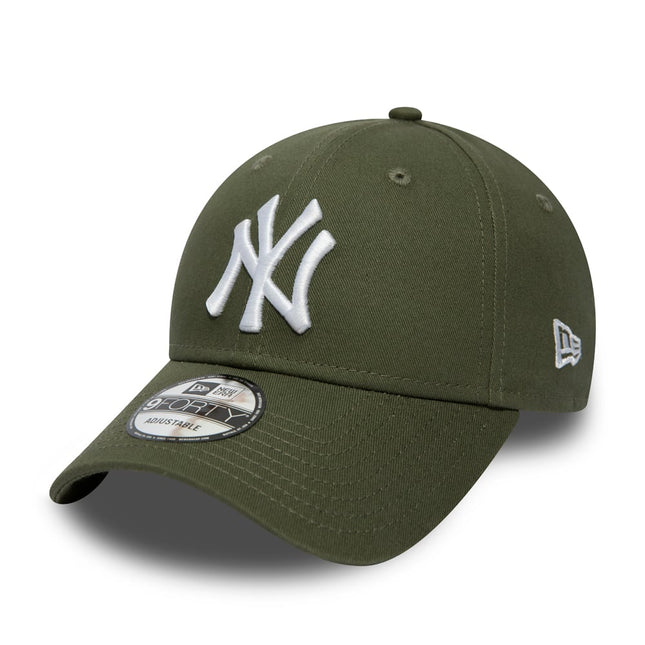 New Era MLB New York Yankees 9FORTY Cap - Cap On